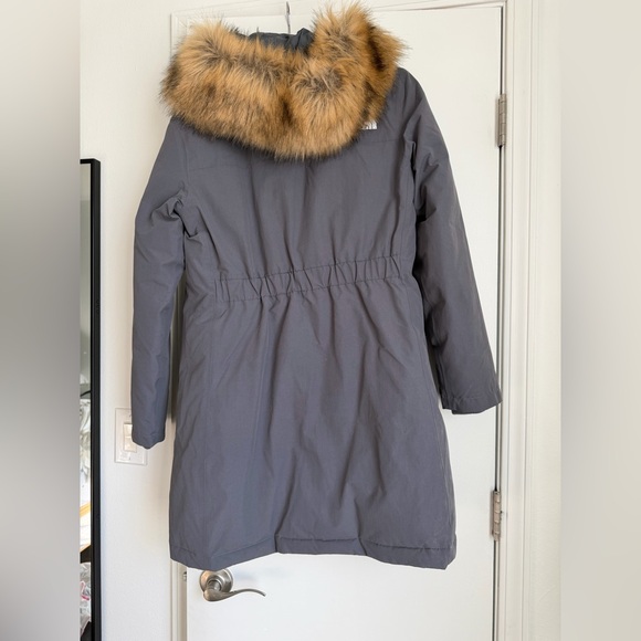 The North Face Women's Dark Gray Ski Jacket - Picture 9 of 9